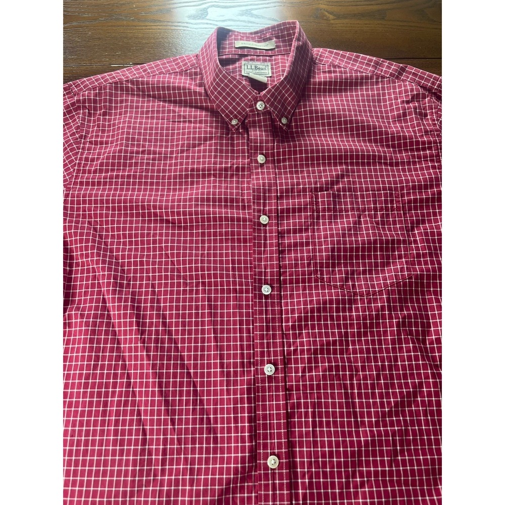 LL Bean Shirt Mens XL Red Plaid Short Sleeve Button Down Wrinkle Resistant